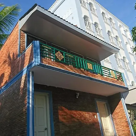 Khách sạn Alena