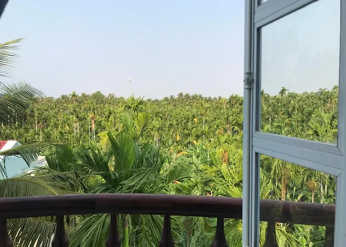 Khách sạn Alena