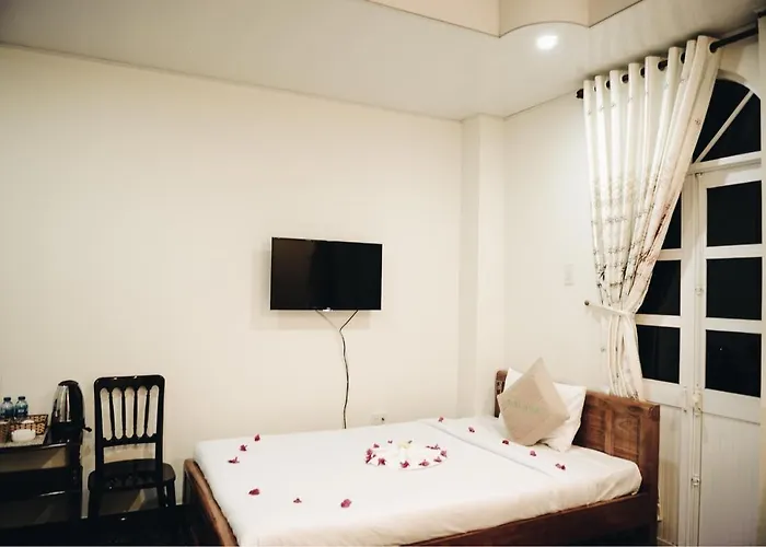 Khách sạn Alena 3*